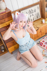 [Net Red COSER] Big-eyed cute girl black cat OvO - cat raising class