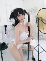 [Beauty Coser] È Yichan "Love Rock"