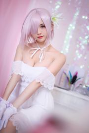 Coser nổi tiếng Eel Fei Er "Ma Xiu White Dress"