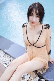 Betty Lin Zixin "Pool Bathing Beauty Series" [Model Academy MFStar] Vol.230