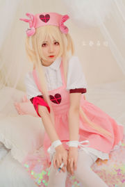 [Photo de cosplay] Pure girl cinq fantômes de plus - petite infirmière